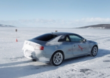 Audi e-tron quattro concept 2011 03